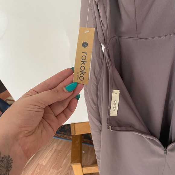 NWT back tie romper - Picture 4 of 5